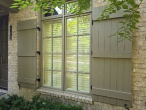 Fence and Shutter Painting in Franklin